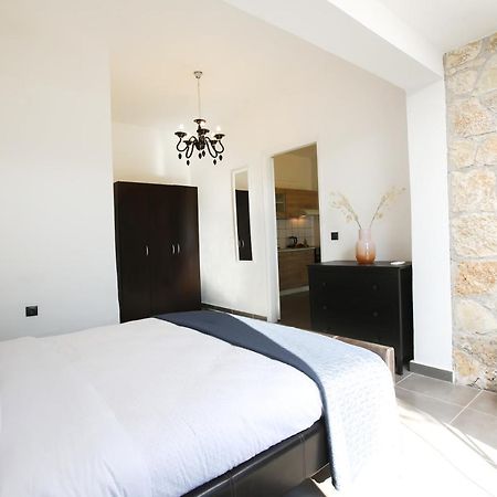 גאוביה Luxury Apartments Christos מראה חיצוני תמונה