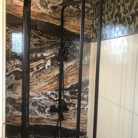 גאוביה Luxury Apartments Christos מראה חיצוני תמונה