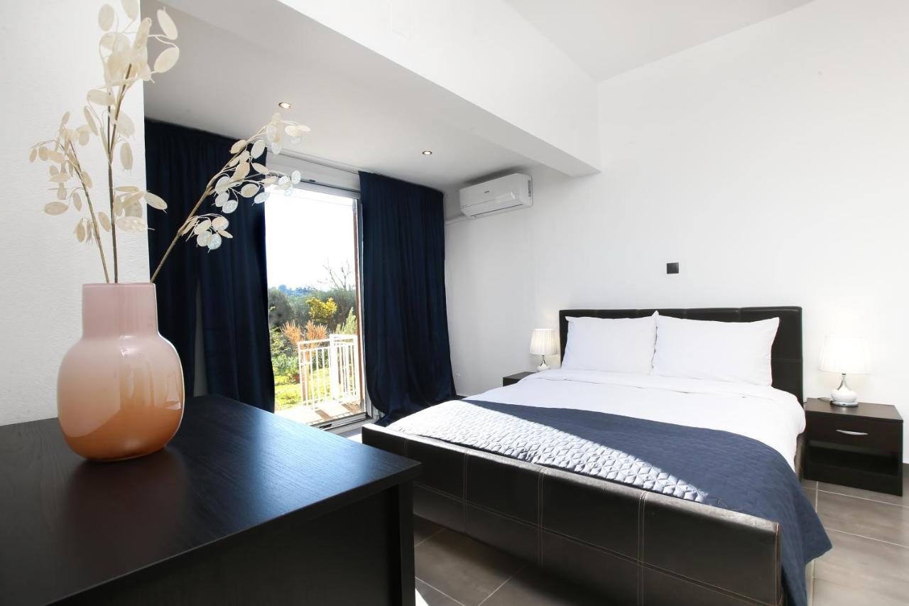 גאוביה Luxury Apartments Christos מראה חיצוני תמונה
