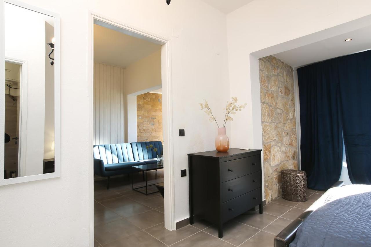 גאוביה Luxury Apartments Christos מראה חיצוני תמונה
