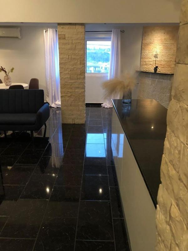 גאוביה Luxury Apartments Christos מראה חיצוני תמונה