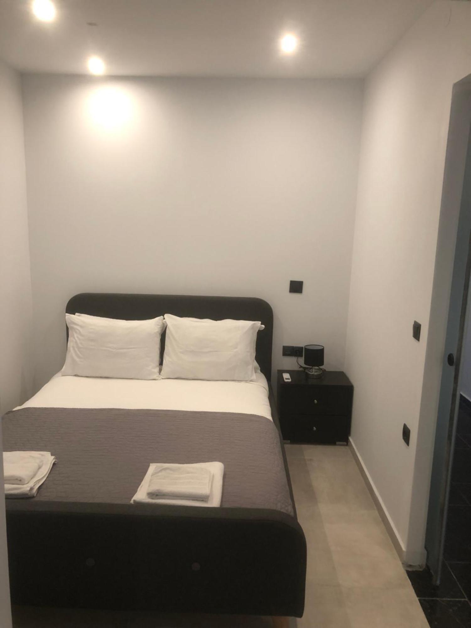 גאוביה Luxury Apartments Christos מראה חיצוני תמונה